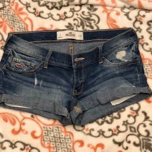 Low rise, light wash shorts